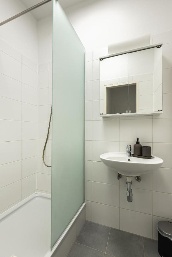 Cozy Apartment Steps Away From Subway Station Wien Eksteriør bilde