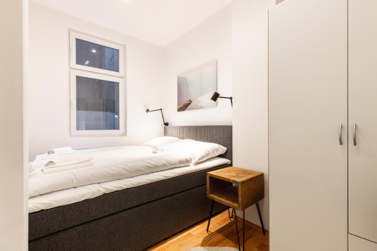 Cozy Apartment Steps Away From Subway Station Wien Eksteriør bilde