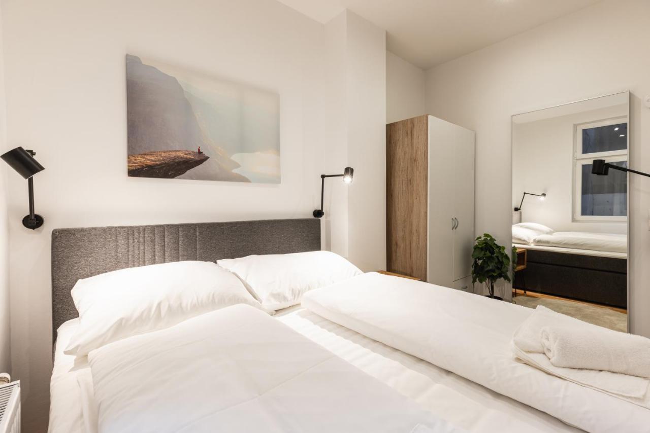 Cozy Apartment Steps Away From Subway Station Wien Eksteriør bilde
